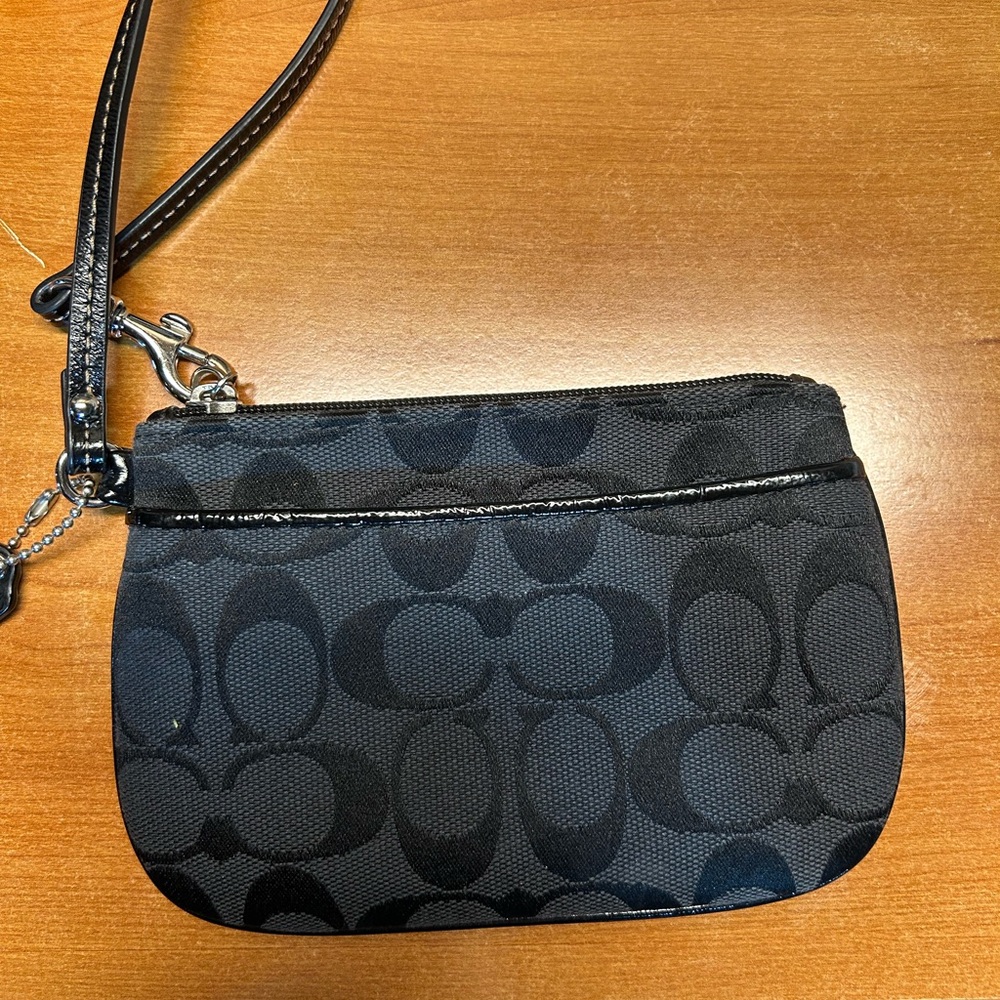Coach Black Signature Wristlet - Picture 1 of 6